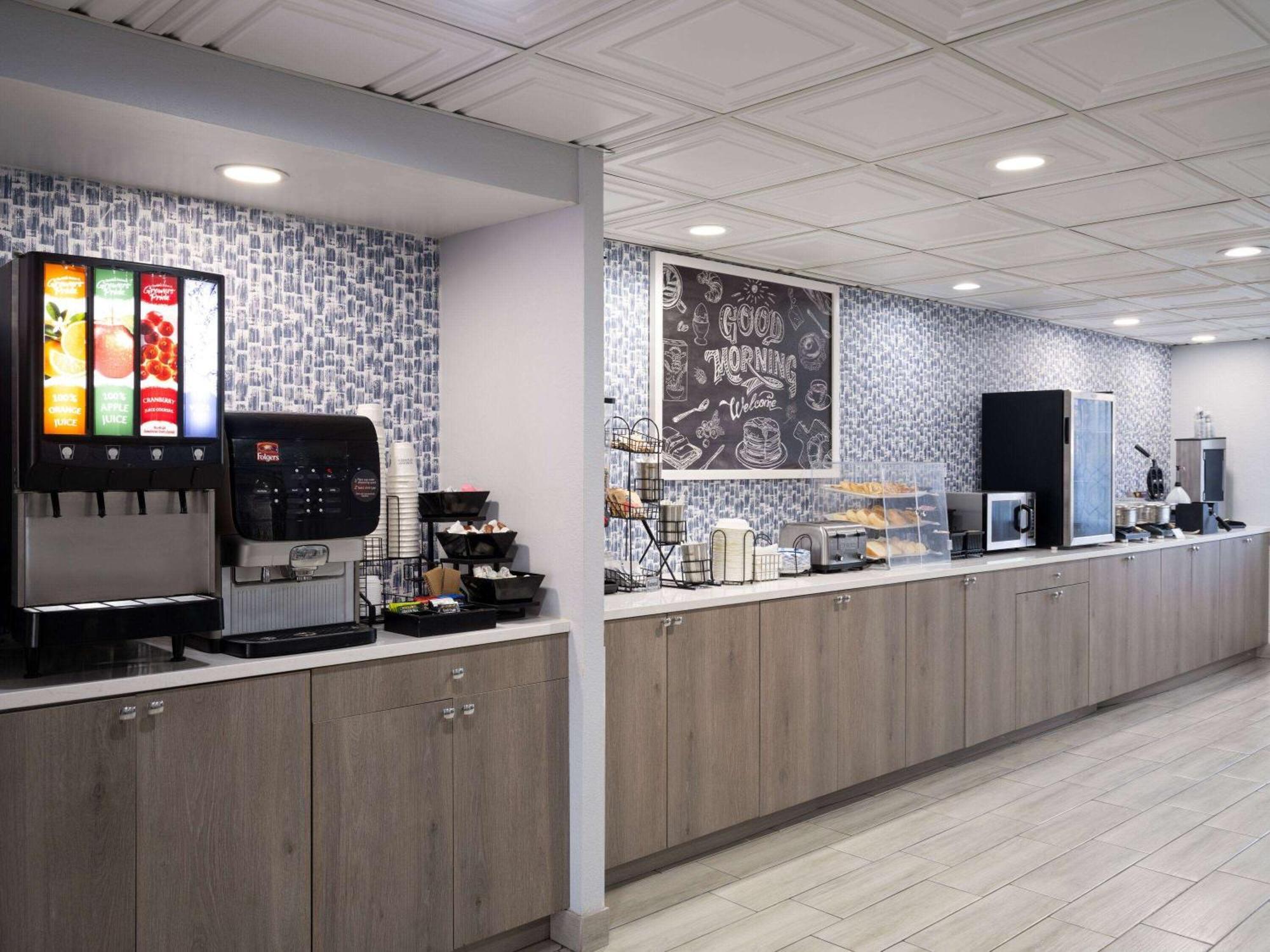 Americinn By Wyndham Woodstock Il Eksteriør bilde